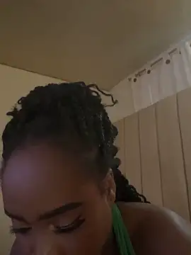 Britanymooree online show from 20, 3, 2026