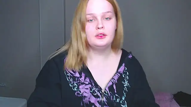 Snapshot of rozzhaos8 chatting on 14, 2, 2025 rozzhaos8 online show from 14, 2, 2025