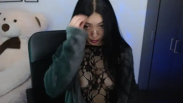 Suzanne abbey online show from 8, 9, 2025