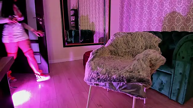 CreamyInkky  online show from 11, 12, 2024