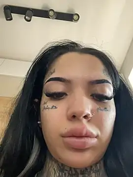 CreamyInkky  online show from 24, 2, 2025