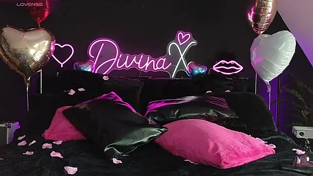Divina X  online show from 14, 2, 2025
