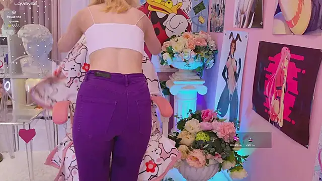 Snapshot of Coconut_Mia chatting on 5, 12, 2024 Coconut Mia online show from 5, 12, 2024