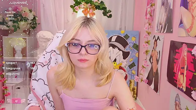 Snapshot of Coconut_Mia chatting on 27, 12, 2024 Coconut Mia online show from 27, 12, 2024