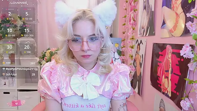 Snapshot of Coconut_Mia chatting on 4, 2, 2025 Coconut Mia online show from 4, 2, 2025