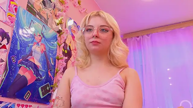 Snapshot of Coconut_Mia chatting on 9, 3, 2025 Coconut Mia online show from 9, 3, 2025