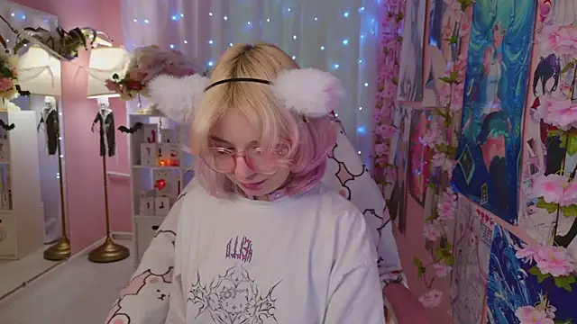 Snapshot of Coconut_Mia chatting on 24, 10, 2025 Coconut Mia online show from 24, 10, 2025