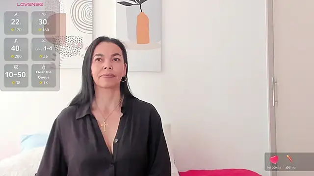 Evawalker  online show from 26, 11, 2025