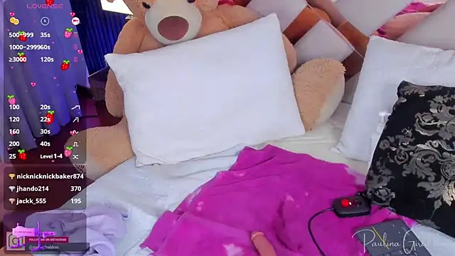 Snapshot of misspaulinaa chatting on 7, 12, 2024 misspaulinaa online show from 7, 12, 2024