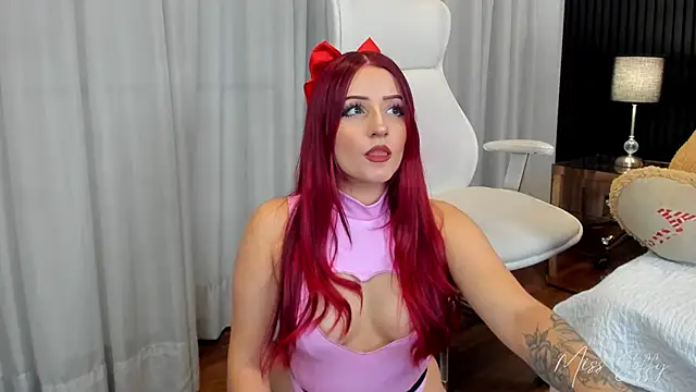 Snapshot of misspaulinaa chatting on 7, 3, 2025 misspaulinaa online show from 7, 3, 2025