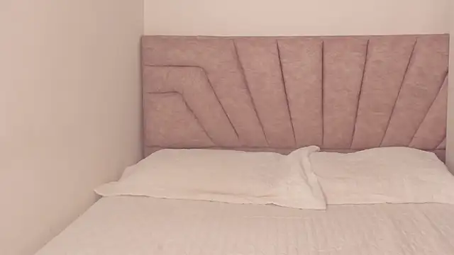 SavannahWildee online show from 7, 2, 2026