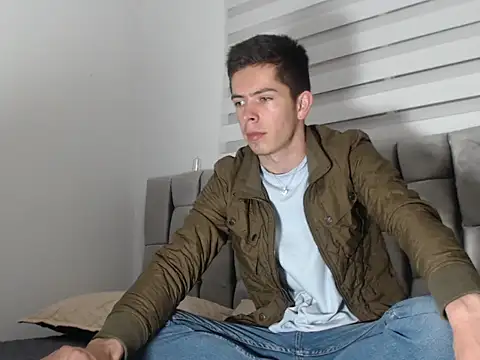 Snapshot of Eliantg chatting on 12, 12, 2024 Eliantg online show from 12, 12, 2024