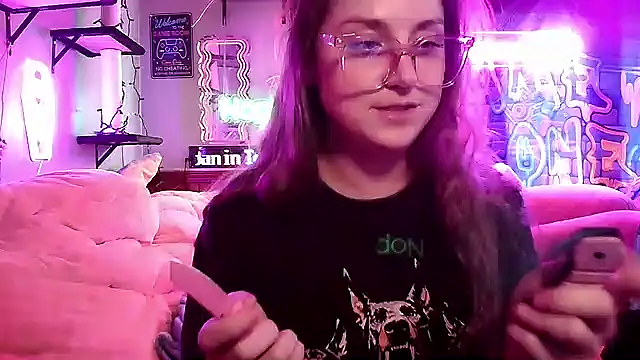 mirannacult online show from 4, 3, 2025