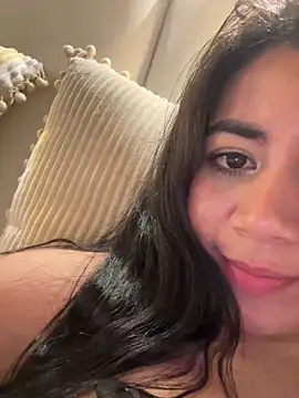 Snapshot of _MadiLee_ chatting on 23, 2, 2025 MadiLee online show from 23, 2, 2025