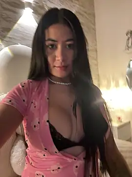 Snapshot of _MadiLee_ chatting on 28, 2, 2025 MadiLee online show from 28, 2, 2025