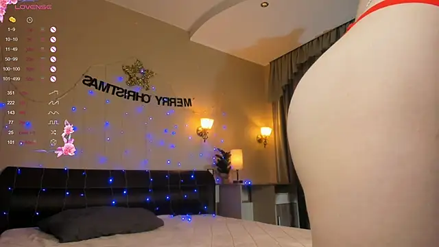 Snapshot of MartaVigano chatting on 1, 1, 2025 MartaVigano online show from 1, 1, 2025