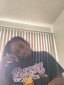 LillShayy online show from 25, 9, 2025