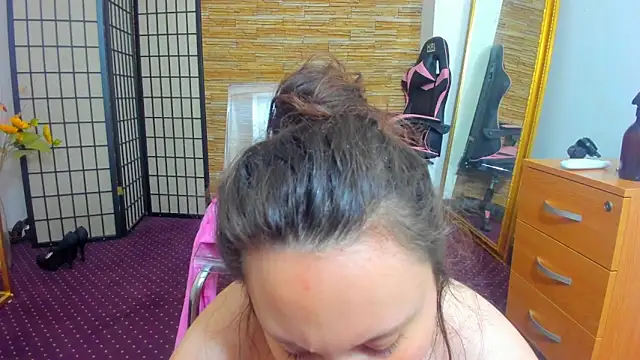 AishaRouhi online show from 3, 3, 2026