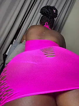 Snapshot of Hugemassivebootie chatting on 19, 7, 2026 Hugemassivebootie online show from 19, 7, 2026