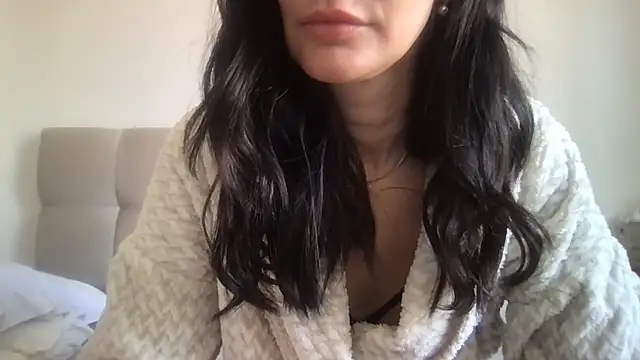 paolajonez online show from 21, 12, 2025