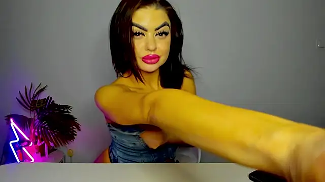 aishahottie online show from 15, 1, 2025