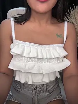 LeisyXO online show from 3, 1, 2025