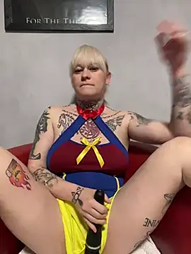 poussichienne online show from 12, 2, 2025