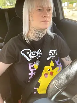 poussichienne online show from 13, 9, 2025