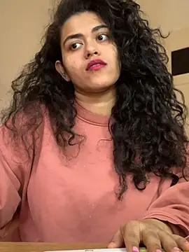 Curvydesifromgermany online show from 10, 12, 2024