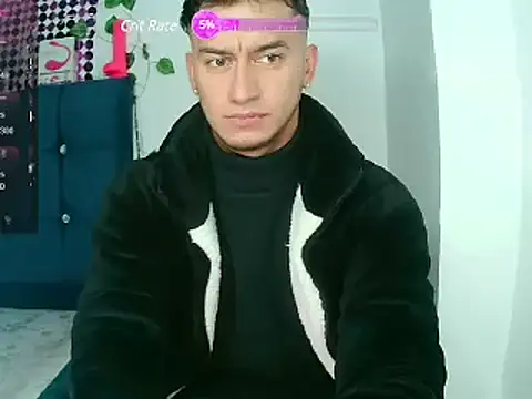 Snapshot of Kevin_Torres chatting on 15, 12, 2024 Kevin Torres online show from 15, 12, 2024