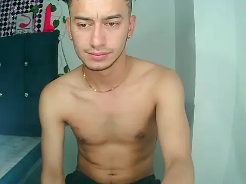 Snapshot of Kevin_Torres chatting on 19, 12, 2024 Kevin Torres online show from 19, 12, 2024