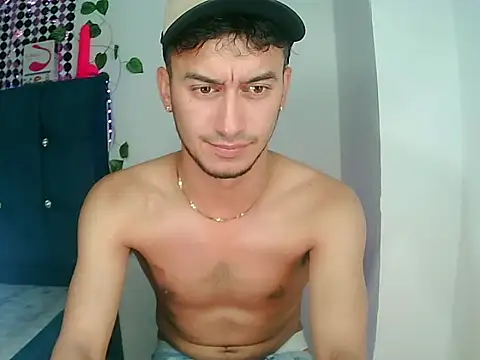 Snapshot of Kevin_Torres chatting on 27, 12, 2024 Kevin Torres online show from 27, 12, 2024