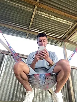 Snapshot of Kevin_Torres chatting on 7, 1, 2025 Kevin Torres online show from 7, 1, 2025