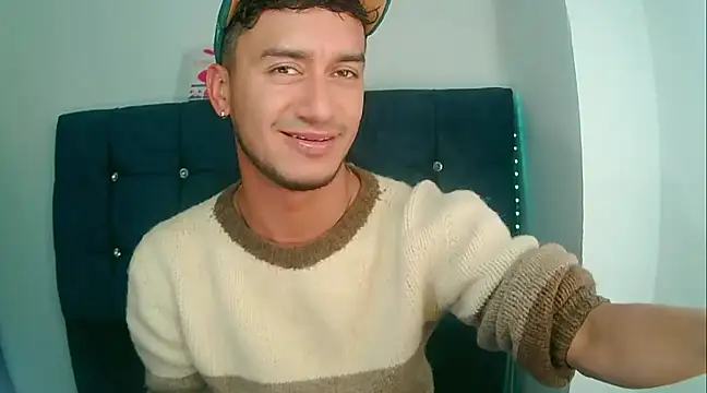 Snapshot of Kevin_Torres chatting on 11, 1, 2025 Kevin Torres online show from 11, 1, 2025