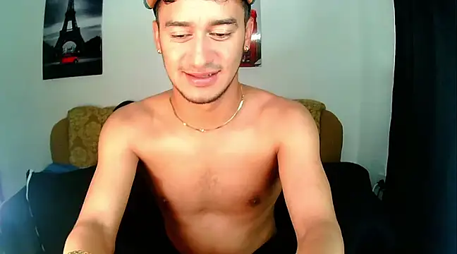 Snapshot of Kevin_Torres chatting on 25, 1, 2025 Kevin Torres online show from 25, 1, 2025