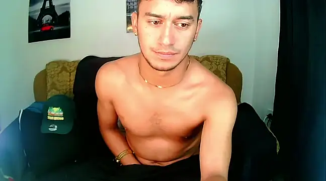 Snapshot of Kevin_Torres chatting on 25, 1, 2025 Kevin Torres online show from 25, 1, 2025