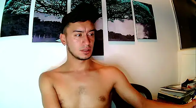 Snapshot of Kevin_Torres chatting on 25, 2, 2025 Kevin Torres online show from 25, 2, 2025