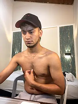 Snapshot of Kevin_Torres chatting on 13, 9, 2025 Kevin Torres online show from 13, 9, 2025