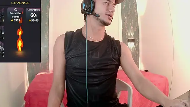 Snapshot of Kevin_Torres chatting on 18, 9, 2025 Kevin Torres online show from 18, 9, 2025