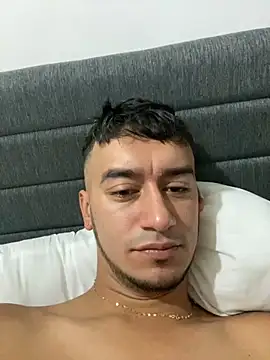 Snapshot of Kevin_Torres chatting on 18, 10, 2025 Kevin Torres online show from 18, 10, 2025