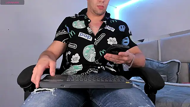 Damon Bakert online show from 8, 2, 2025