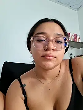 -VICKKY online show from 9, 6, 2026