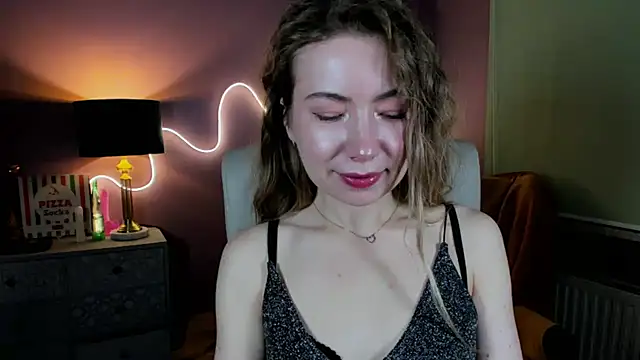 Mia Tasty online show from 2, 11, 2025