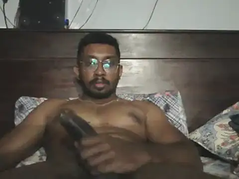 Snapshot of chennaibull101 chatting on 28, 12, 2024 chennaibull101 online show from 28, 12, 2024