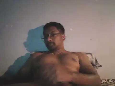 Snapshot of chennaibull101 chatting on 3, 10, 2025 chennaibull101 online show from 3, 10, 2025