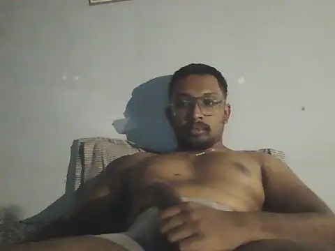 Snapshot of chennaibull101 chatting on 19, 10, 2025 chennaibull101 online show from 19, 10, 2025