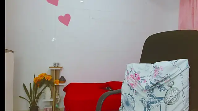 chantalsemenova1 online show from 25, 7, 2026