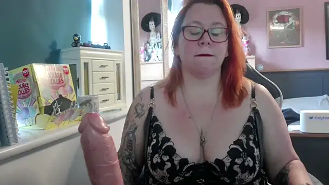 NikiDeeOfficial online show from 5, 11, 2025