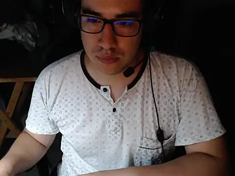 Snapshot of thealfawolf01 chatting on 19, 3, 2025 thealfawolf01 online show from 19, 3, 2025