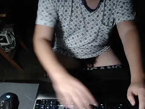 Snapshot of thealfawolf01 chatting on 7, 10, 2025 thealfawolf01 online show from 7, 10, 2025